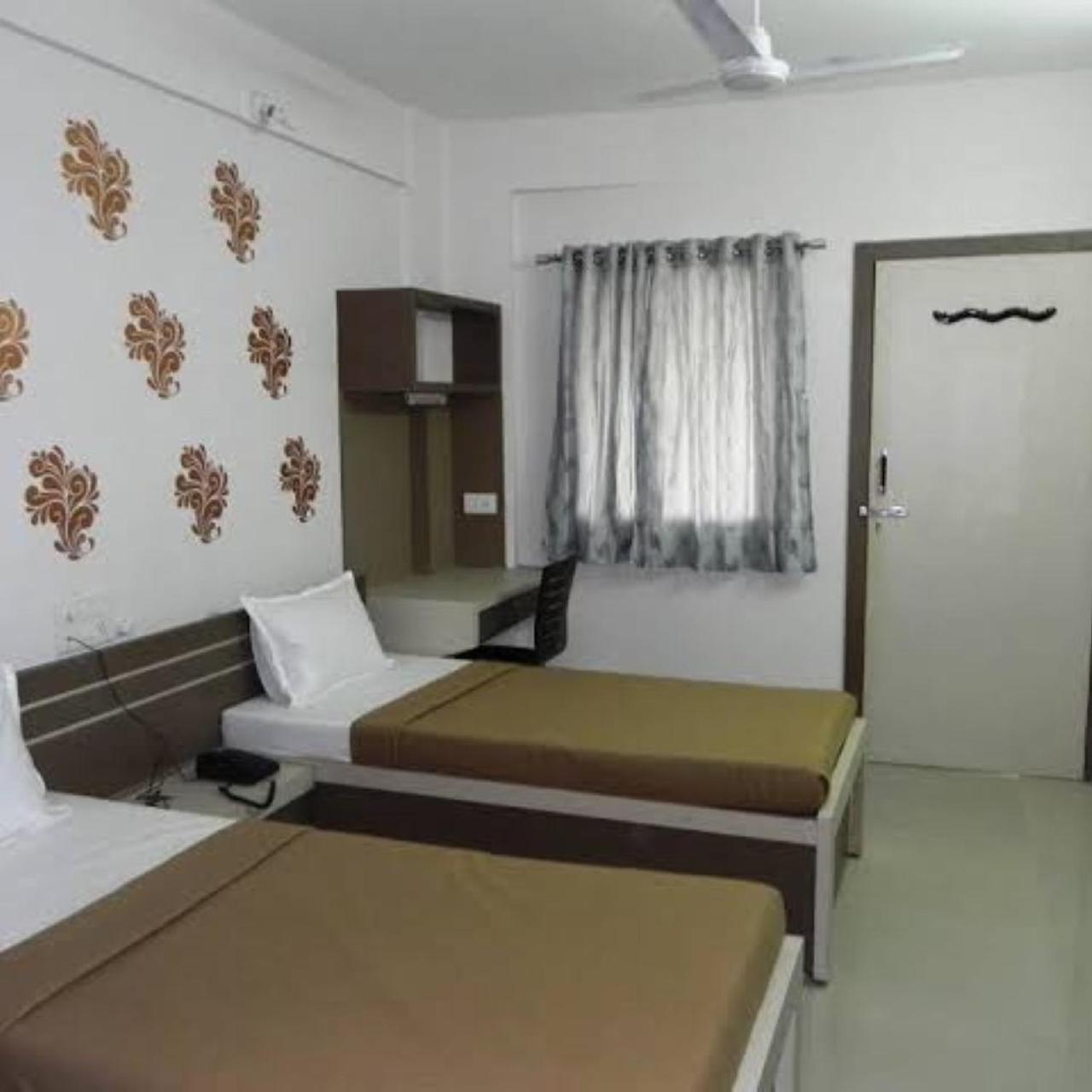 Divya Jyot Residency Bhuj Hotel Exterior photo